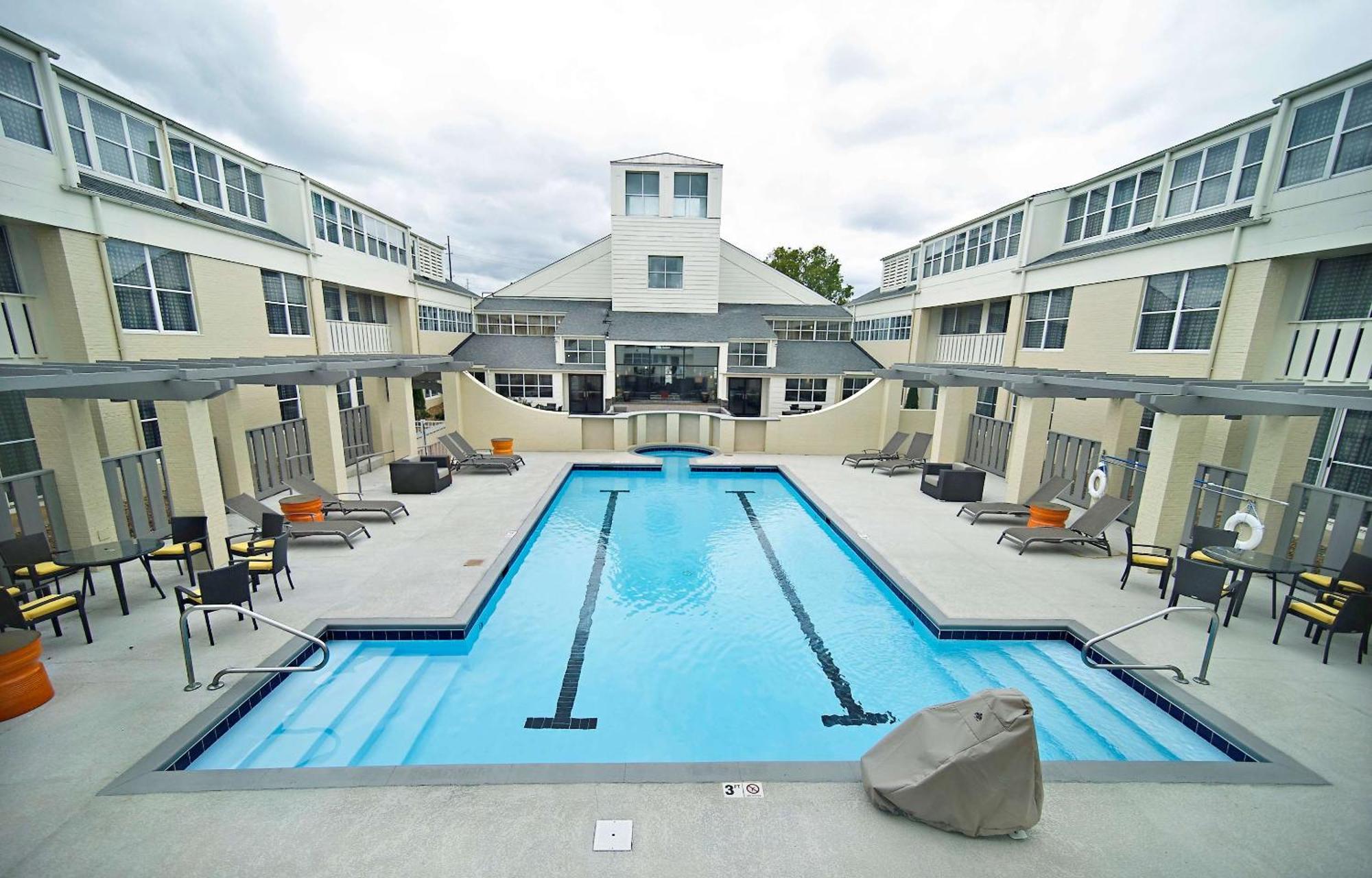 Doubletree Suites By Hilton Hotel Huntsville South Exterior photo